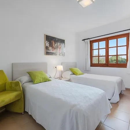 Βίλα Sleeps 8 Pool Wifi